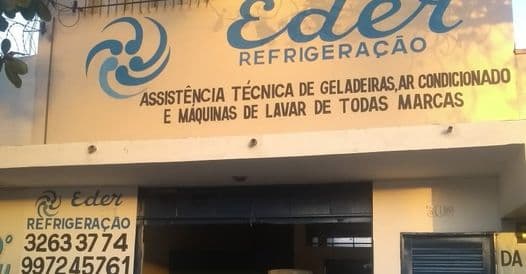Clientes sendo atendido
